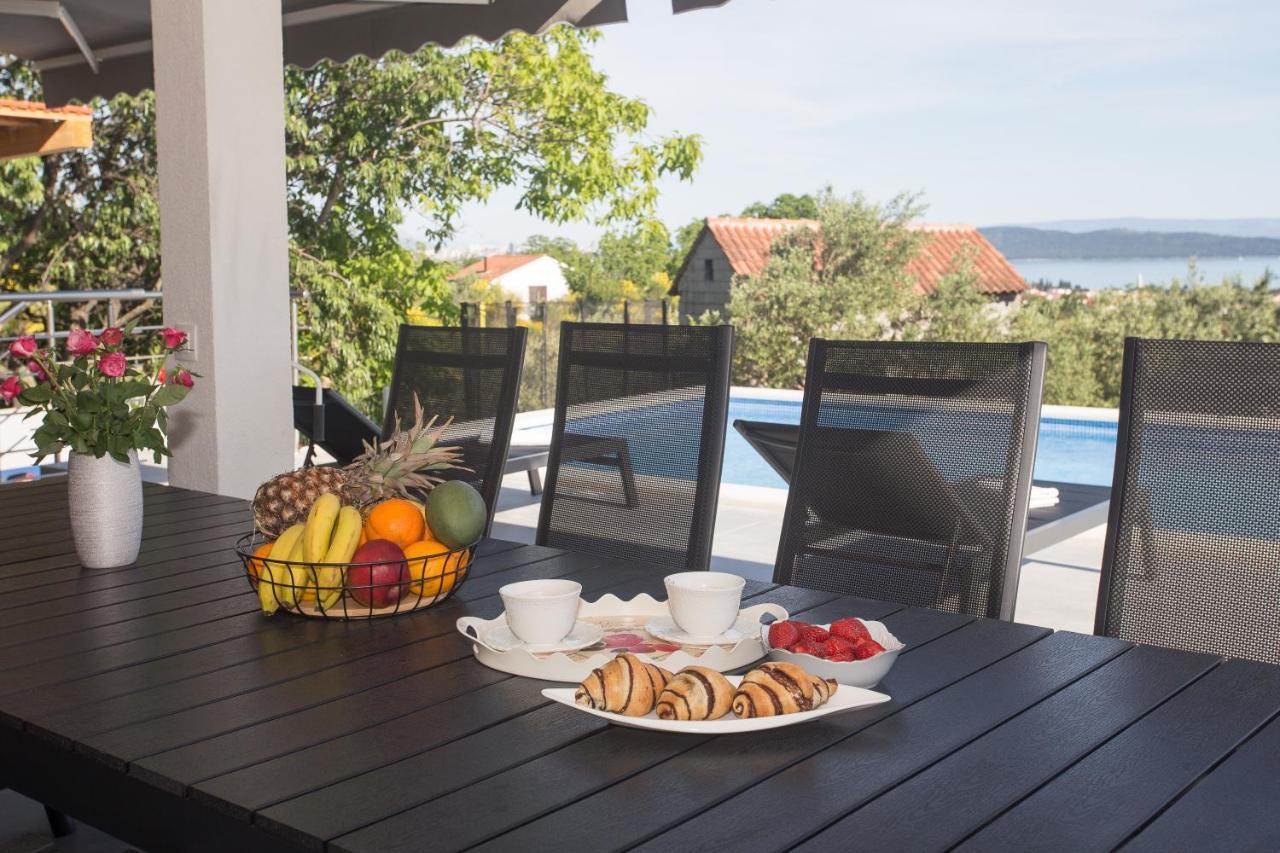 Villa Ivano With Sea&Mountain View Kaštel Stari Kültér fotó