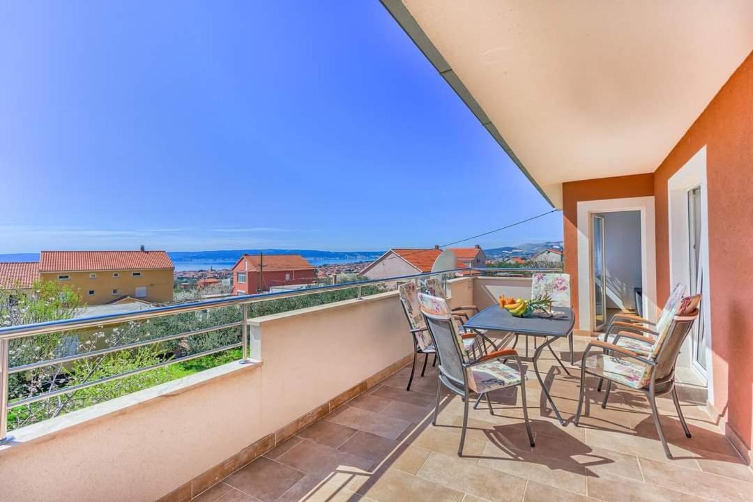 Villa Ivano With Sea&Mountain View Kaštel Stari Kültér fotó